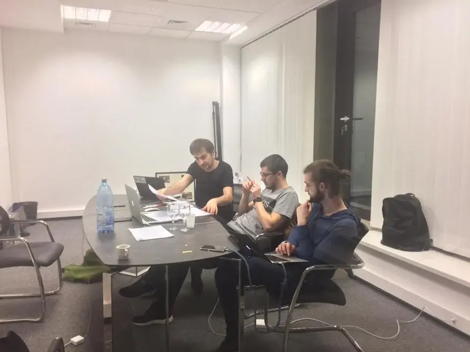 Risky Business / Spherik screenshot 4